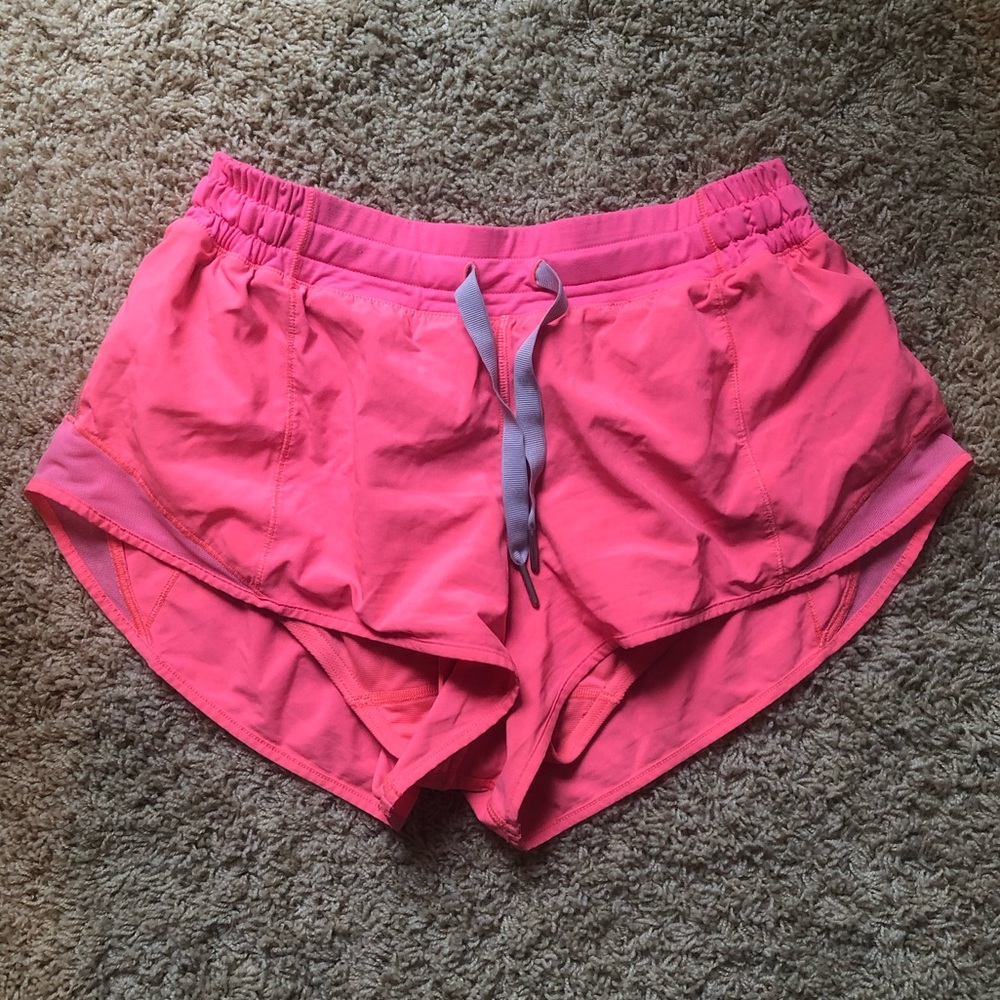 Lululemon Hotty Hot Shorts 2.5”